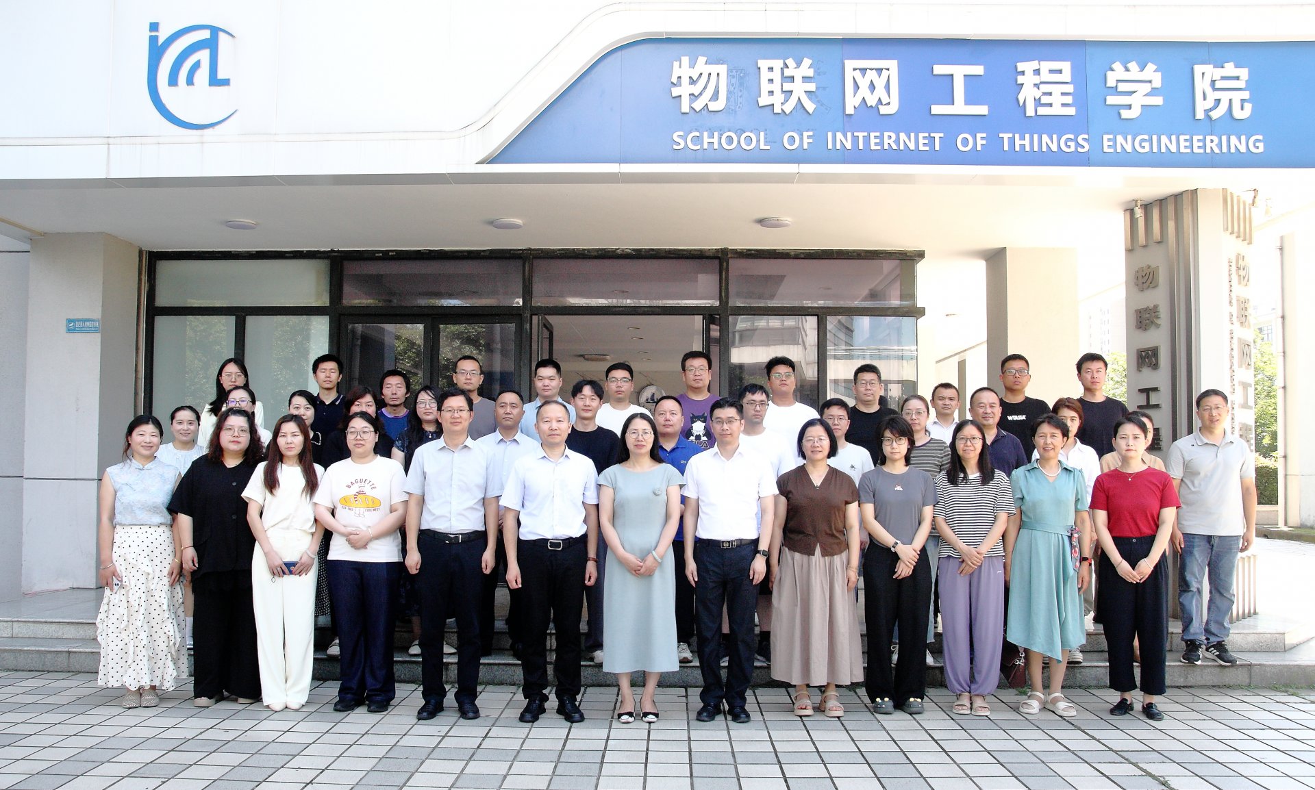国际交流合作和师资培训等方面取得的成